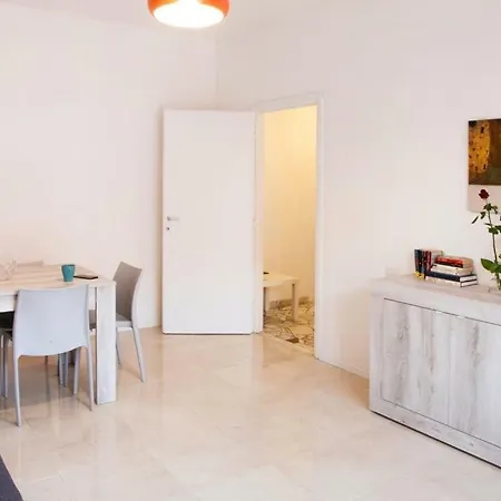 Rock&roll Apartment *